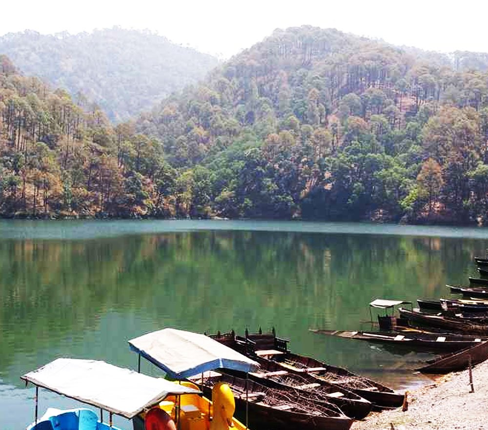 Hotels Near Naukuchiatal For A Comfortable Family Stay