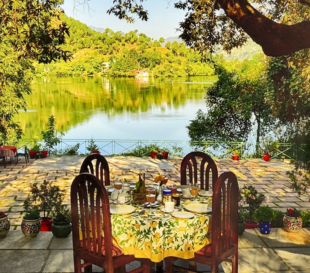 Naukuchiatal Lake Hotels-Choosing A Base For Boating Days And Quiet Water Evenings