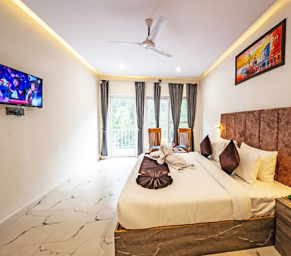 Hotels Near Kainchi Dham for Weekend Getaway from Delhi & NCR