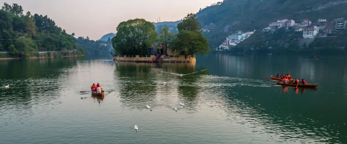 Hotels Near Naukuchiatal