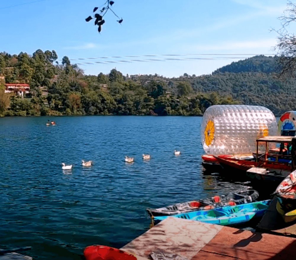 Naukuchiatal Lake Resort