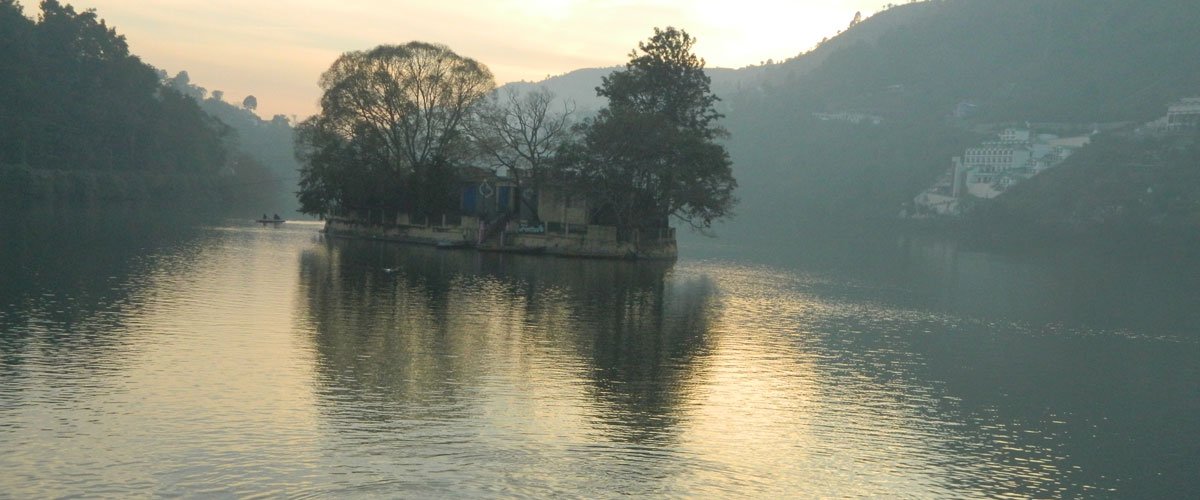 Hotels in Naukuchiatal