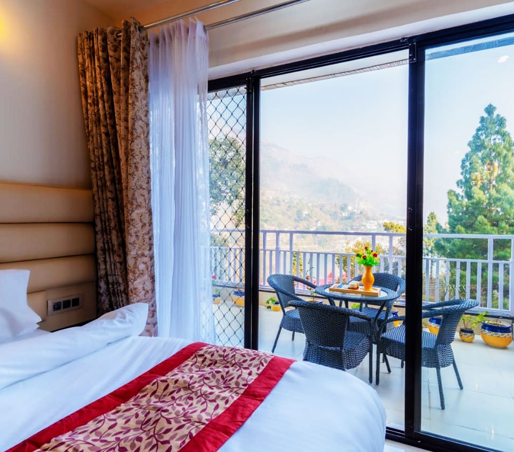 Hotels Near Bhimtal Lake For A July-August Trip
