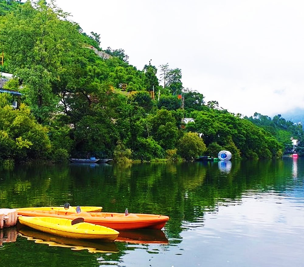 Naukuchiatal Lake Hotels in Bhimtal